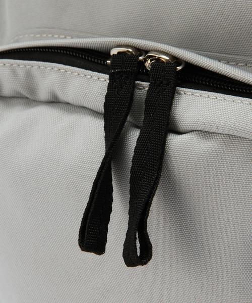 BEAUTY&YOUTH UNITED ARROWS（ビューティーアンドユースユナイテッドアローズ）の「BY フラップ ビッグリュック◆（バックパック/リュック・メンズ・ブラック/ライトグレー・フリー）」の6枚目の写真