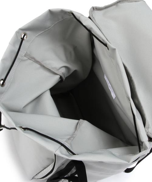 BEAUTY&YOUTH UNITED ARROWS（ビューティーアンドユースユナイテッドアローズ）の「BY フラップ ビッグリュック◆（バックパック/リュック・メンズ・ブラック/ライトグレー・フリー）」の3枚目の写真