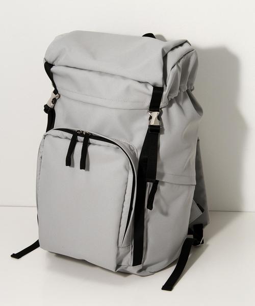 BEAUTY&YOUTH UNITED ARROWS（ビューティーアンドユースユナイテッドアローズ）の「BY フラップ ビッグリュック◆（バックパック/リュック・メンズ・ブラック/ライトグレー・フリー）」の8枚目の写真