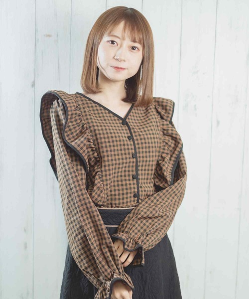 Hamble by Par Avion(ハンブルバイパラビオン)の「肩フリルブラウス(シャツ/ブラウス・レディース・ブラウン/グリーン・ONESIZE)」の13枚目の写真