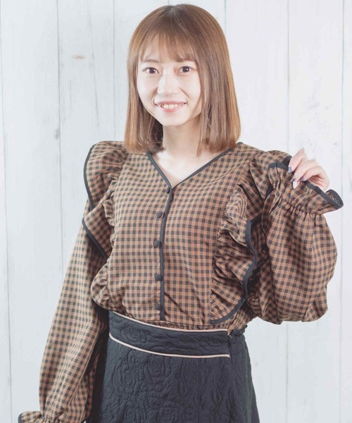 Hamble by Par Avion(ハンブルバイパラビオン)の「肩フリルブラウス(シャツ/ブラウス・レディース・ブラウン/グリーン・ONESIZE)」の22枚目の写真