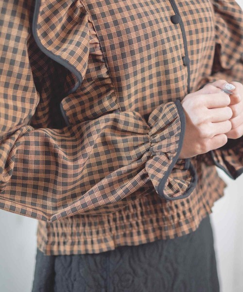 Hamble by Par Avion(ハンブルバイパラビオン)の「肩フリルブラウス(シャツ/ブラウス・レディース・ブラウン/グリーン・ONESIZE)」の21枚目の写真