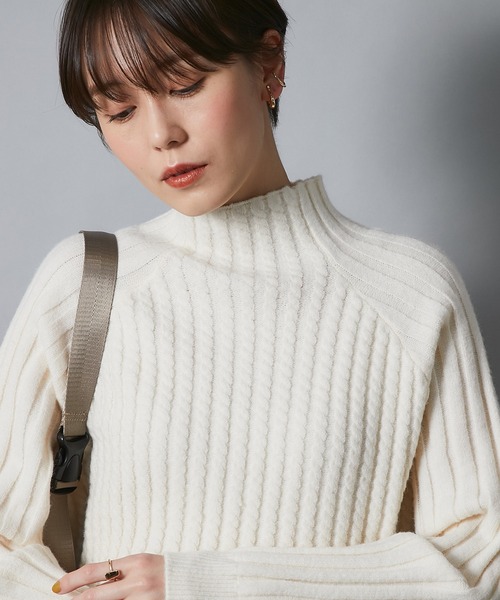 un dix cors（アンディコール）の「ここでしか手に入らない！【WEB限定】ケーブル編みスタンドネック（ニット/セーター・レディース・ブラック/グレー/アイボリー/グレイッシュベージュ・FREE）」の5枚目の写真