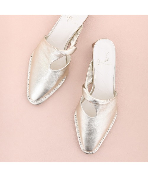 apres（アプレ）の「【撥水】ソフトレザーミュールサンダル　-8650379（サンダル・レディース・ブラック/グリーン/プラチナム・23.5cm/24.5cm/23.0cm/24.0cm/22.5cm）」の6枚目の写真