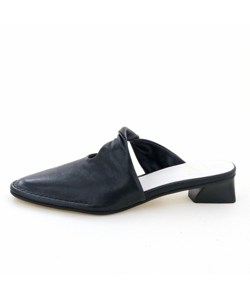 apres（アプレ）の「【撥水】ソフトレザーミュールサンダル　-8650379（サンダル・レディース・ブラック/グリーン/プラチナム・23.5cm/24.5cm/23.0cm/24.0cm/22.5cm）」の18枚目の写真