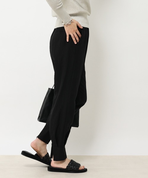 RIVE DROITE（リヴドロワ）の「フィブリルスリットジョガーパンツ（その他パンツ・レディース・ブラック/ベージュ・36/38）」の14枚目の写真