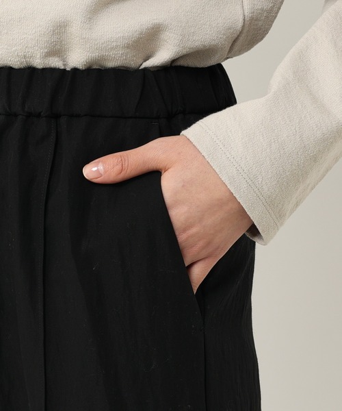 RIVE DROITE（リヴドロワ）の「フィブリルスリットジョガーパンツ（その他パンツ・レディース・ブラック/ベージュ・36/38）」の13枚目の写真