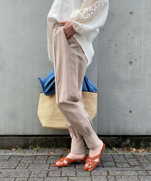 RIVE DROITE（リヴドロワ）の「フィブリルスリットジョガーパンツ（その他パンツ・レディース・ブラック/ベージュ・36/38）」の19枚目の写真