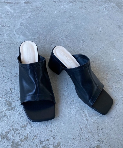 Aunt Marie's(アントマリーズ)の「フェイクレザーオープントゥサンダル(サンダル・レディース・ブラック/アイボリー/グリーン・SMALL/MEDIUM/LARGE)」の21枚目の写真