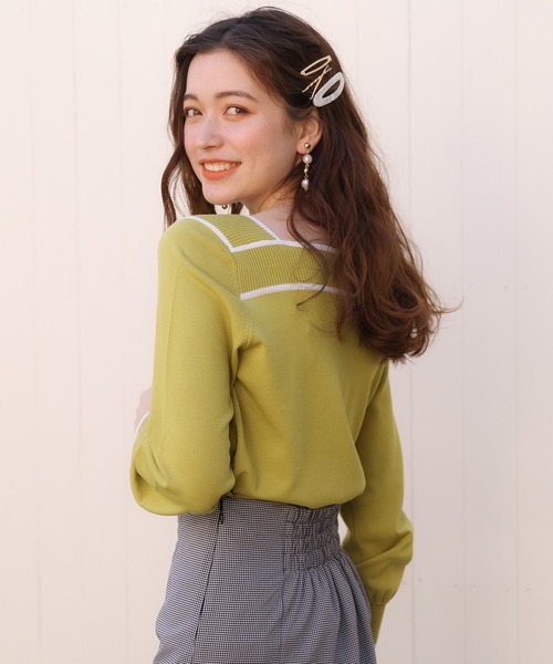 ASTORIA ODIER（アストリアオディール）の「スクエアネックセンター釦配色プルオーバー（ニット/セーター・レディース・ブラック/グリーン/ピンク/ホワイト/ラベンダー・MEDIUM）」の10枚目の写真