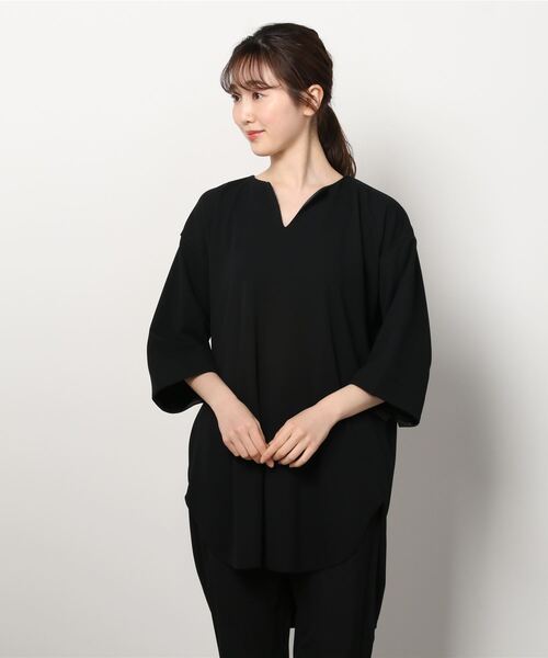 Munich（ミューニック）の「Munich(ミューニック) ストレッチジョーゼットキーネックトップス（Tシャツ/カットソー・レディース・ブラック・FREE）」の11枚目の写真