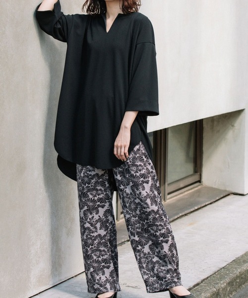 Munich（ミューニック）の「Munich(ミューニック) ストレッチジョーゼットキーネックトップス（Tシャツ/カットソー・レディース・ブラック・FREE）」の6枚目の写真