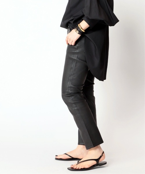 AP STUDIO(エーピーストゥディオ)の「追加 SCENTOF ラムレザーパンツ(その他パンツ・レディース・ブラック・36)」の2枚目の写真