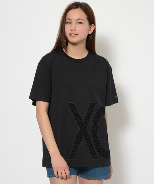 X-girl(エックスガール)の「LEOPARD S/S MENS TEE(Tシャツ/カットソー・レディース・ホワイト/ブラック/イエロー・MEDIUM/LARGE)」の4枚目の写真
