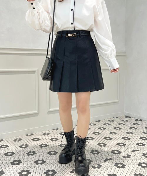apres jour(アプレジュール)の「フェイクレザータックスカパン【ZOZOTOWN限定アイテム】(スカート・レディース・ダークブラウン/ブラック・X-LARGE/フリー)」の5枚目の写真