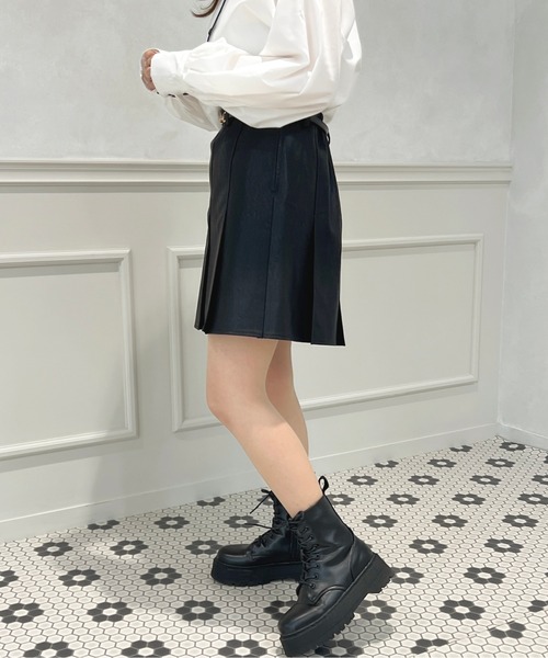 apres jour(アプレジュール)の「フェイクレザータックスカパン【ZOZOTOWN限定アイテム】(スカート・レディース・ダークブラウン/ブラック・X-LARGE/フリー)」の7枚目の写真