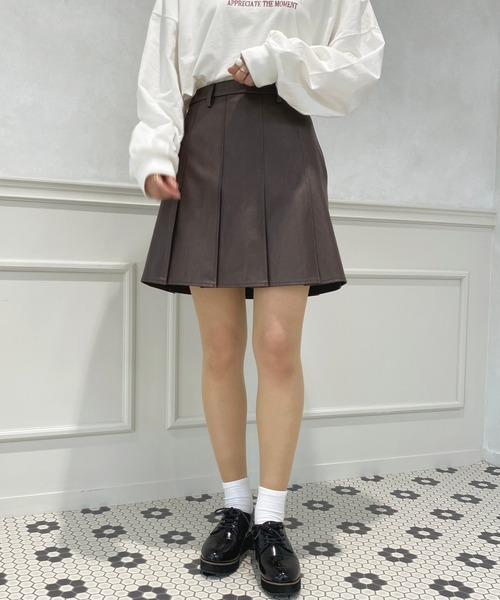 apres jour(アプレジュール)の「フェイクレザータックスカパン【ZOZOTOWN限定アイテム】(スカート・レディース・ダークブラウン/ブラック・X-LARGE/フリー)」の13枚目の写真
