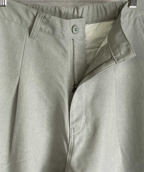 Beno（ビーノ）の「ポリトロ タックワイドテーパードパンツ（スラックス・メンズ・グレイッシュブルー/アイボリー/ダークグリーン/オフホワイト/ブラック/ライトグレー・M/L）」の7枚目の写真