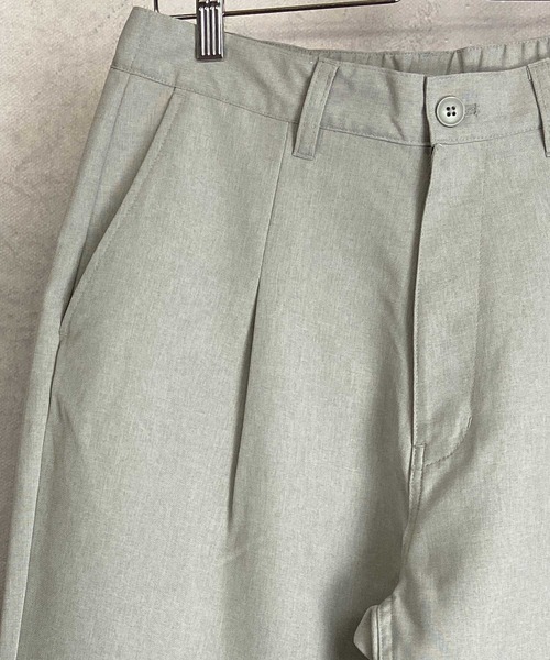 Beno（ビーノ）の「ポリトロ タックワイドテーパードパンツ（スラックス・メンズ・グレイッシュブルー/アイボリー/ダークグリーン/オフホワイト/ブラック/ライトグレー・M/L）」の8枚目の写真