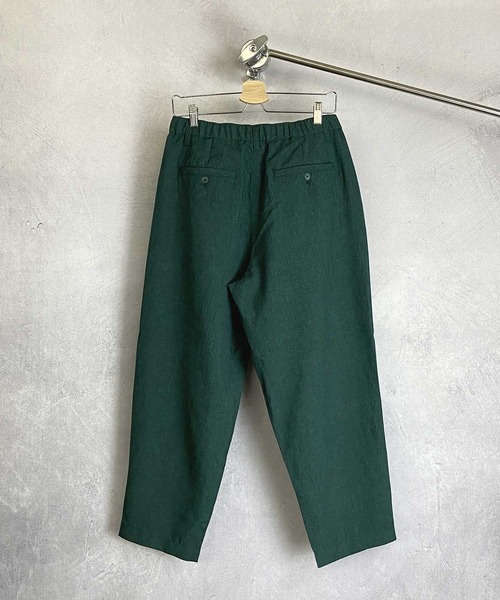 Beno（ビーノ）の「ポリトロ タックワイドテーパードパンツ（スラックス・メンズ・グレイッシュブルー/アイボリー/ダークグリーン/オフホワイト/ブラック/ライトグレー・M/L）」の13枚目の写真