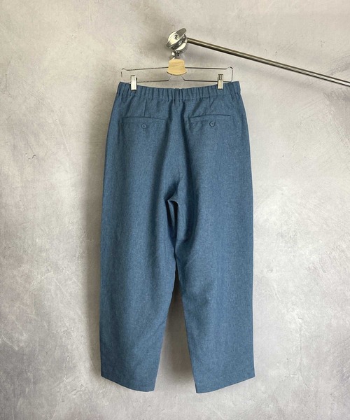 Beno（ビーノ）の「ポリトロ タックワイドテーパードパンツ（スラックス・メンズ・グレイッシュブルー/アイボリー/ダークグリーン/オフホワイト/ブラック/ライトグレー・M/L）」の14枚目の写真