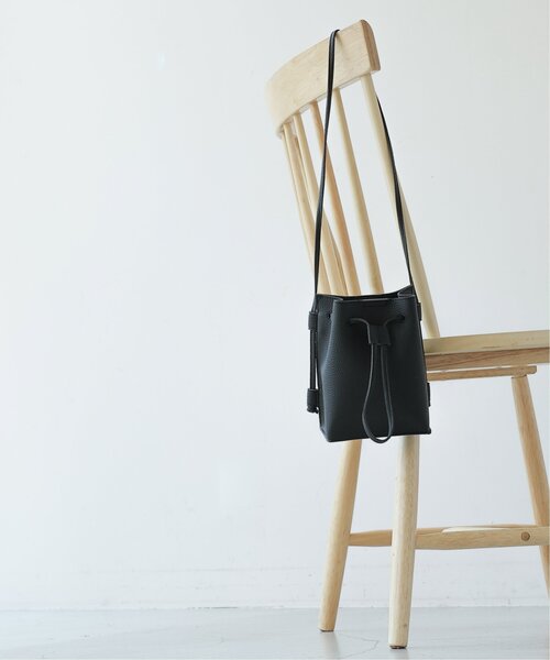 frames RAY CASSIN(フレームスレイカズン)の「バックポケ巾着ミニショルダー(ショルダーバッグ・レディース・ブラック/ピンク/シルバー/キナリ・FREE)」の15枚目の写真