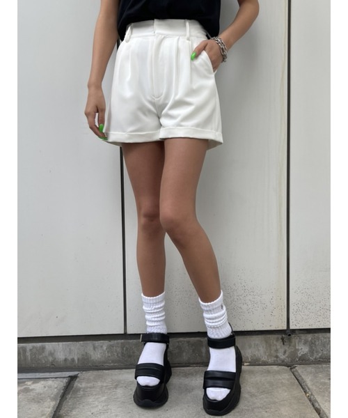 EGOIST(エゴイスト)の「アウト2タックショートパンツ(その他パンツ・レディース・ブラック/ホワイト・M/S)」の1枚目の写真