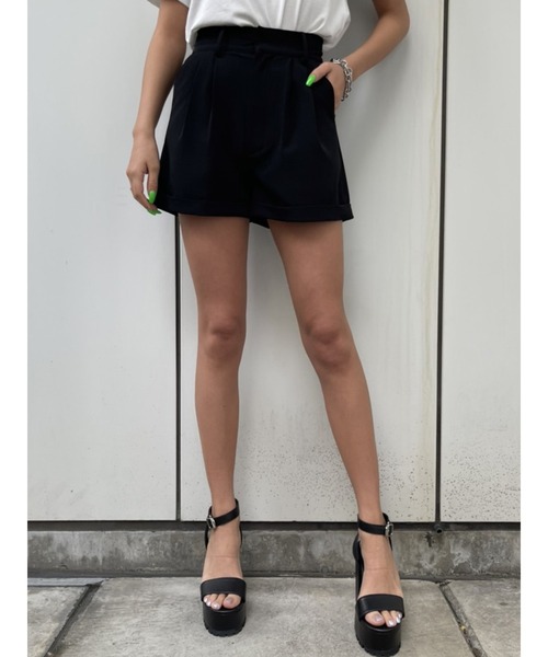 EGOIST(エゴイスト)の「アウト2タックショートパンツ(その他パンツ・レディース・ブラック/ホワイト・M/S)」の2枚目の写真