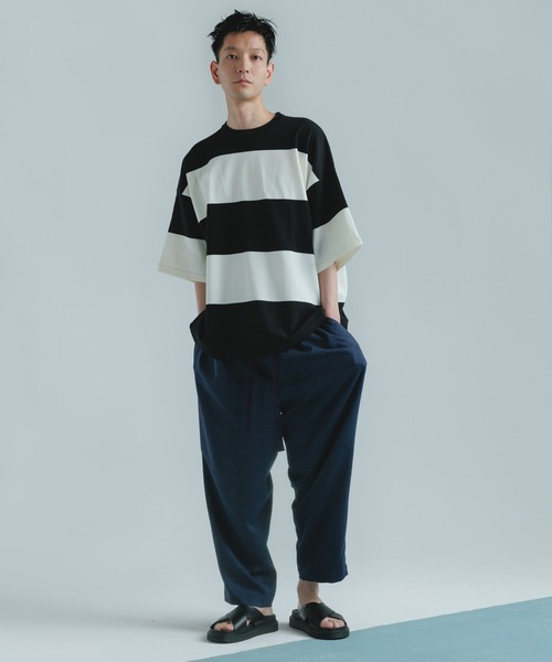 ADAM ET ROPE'（アダムエロペ）の「【WEB限定】ビッグボーダー ハーフスリーブ ルーズニット Tシャツ（Tシャツ/カットソー・メンズ・ブラック/ネイビー/ピンク・M/L）」の8枚目の写真