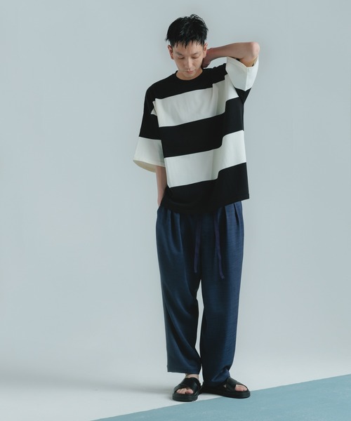 ADAM ET ROPE'（アダムエロペ）の「【WEB限定】ビッグボーダー ハーフスリーブ ルーズニット Tシャツ（Tシャツ/カットソー・メンズ・ブラック/ネイビー/ピンク・M/L）」の14枚目の写真