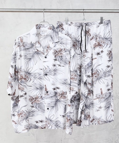 TopIsm(トップイズム)の「ワイドシルエット 総柄無地 半袖オープンカラーシャツ&ハーフパンツセットアップ(シャツ/ブラウス・メンズ・ネイビー/チャコールグレー/ブラック/ブラック系1/ブラック系5/グレー系/ネイビー系/ブルー系/ホワイト系その他/ブルー・M/L/XL)」の2枚目の写真