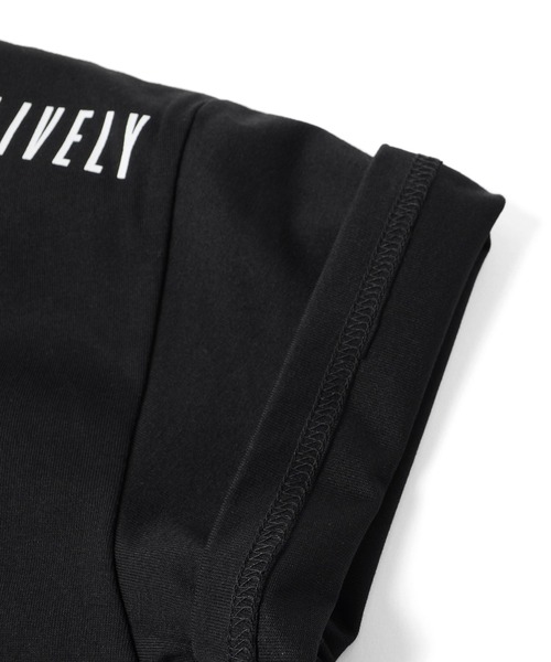 GLAZOS（グラソス）の「接触冷感・ドロップショルダー袖ライン半袖Tシャツ（Tシャツ/カットソー・キッズ・ブルー/ブラック/ホワイト・160cm/140cm/170cm/150cm/130cm）」の12枚目の写真