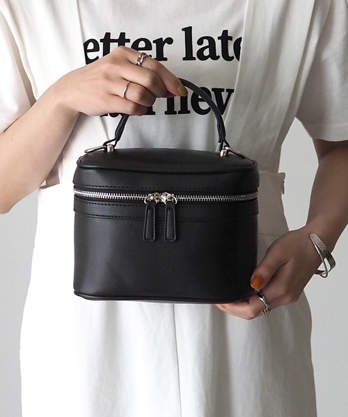 Riberry(リベリー)の「バニティバッグ(ハンドバッグ・レディース・ブラック/アイボリー/ベージュ/グリーン・FREE)」の3枚目の写真