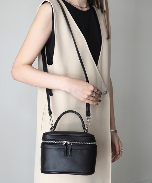 Riberry(リベリー)の「バニティバッグ(ハンドバッグ・レディース・ブラック/アイボリー/ベージュ/グリーン・FREE)」の17枚目の写真