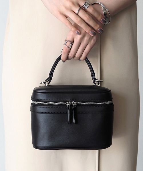 Riberry(リベリー)の「バニティバッグ(ハンドバッグ・レディース・ブラック/アイボリー/ベージュ/グリーン・FREE)」の12枚目の写真