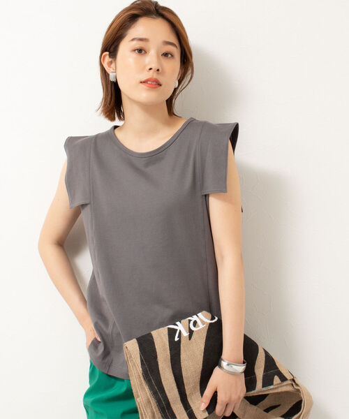 NOLLEY’S Sophi(ノーリーズソフィ)の「ショルダー切替プチスリーブTシャツ(Tシャツ/カットソー・レディース・チャコールグレー/ブラック/ピンク/グリーン/オフホワイト・38)」の7枚目の写真