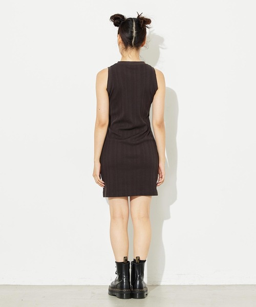 X-girl（エックスガール）の「DEFORMED RIB TANK DRESS/リブタンク ワンピース（ワンピース・レディース・ブラウン/チャコール/ライトグリーン・M/S）」の20枚目の写真