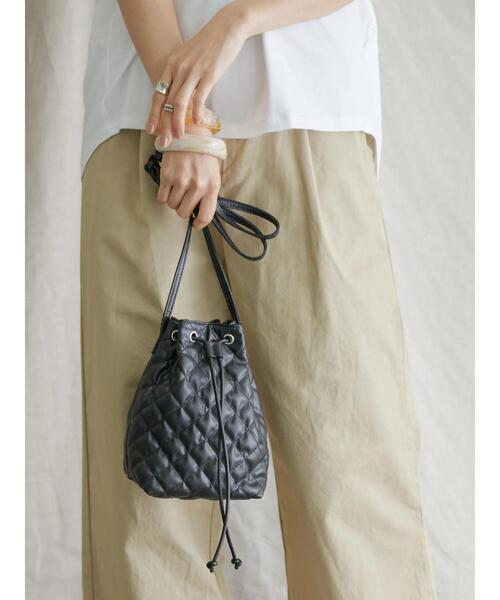 AMERICAN HOLIC（アメリカンホリック）の「キルティング巾着ショルダーバッグ（ショルダーバッグ・レディース・ブラック・FREE）」の6枚目の写真