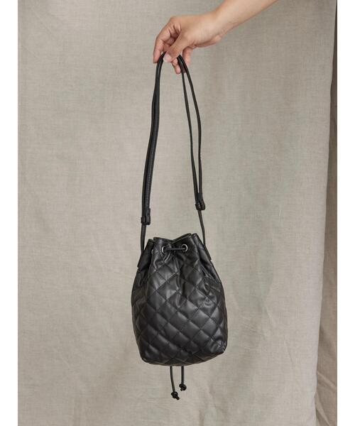 AMERICAN HOLIC（アメリカンホリック）の「キルティング巾着ショルダーバッグ（ショルダーバッグ・レディース・ブラック・FREE）」の10枚目の写真