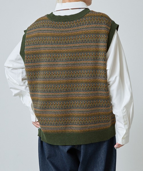 MONO-MART LADY'S(モノマートレディース)の「ジャガード柄Vネックニットベスト(ベスト・レディース・ネイビー/ブラウン/グリーン/アイボリー・FREE)」の15枚目の写真