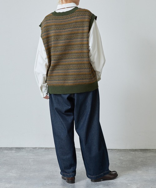 MONO-MART LADY'S(モノマートレディース)の「ジャガード柄Vネックニットベスト(ベスト・レディース・ネイビー/ブラウン/グリーン/アイボリー・FREE)」の18枚目の写真