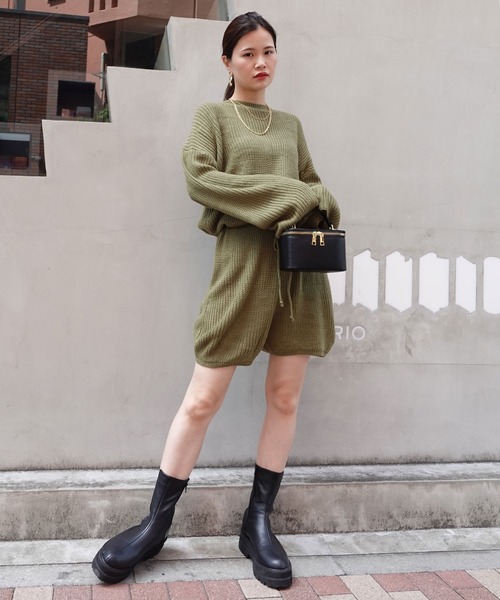 CORNERS(コーナーズ)の「ルーズニットロンパース(サロペット/オーバーオール・レディース・ブラック/ベージュ/ブラウン/カーキ・M)」の8枚目の写真