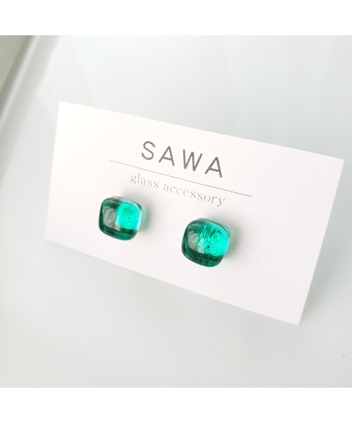 tone（トーン）の「【sawa】スクエアピアス(MA)（ピアス（両耳用）・レディース・パープル/グレー/ターコイズブルー/ブルー/ラベンダー/グリーン系その他/ライトグリーン/スカイブルー/その他/クリア/グリーン・FREE）」の3枚目の写真