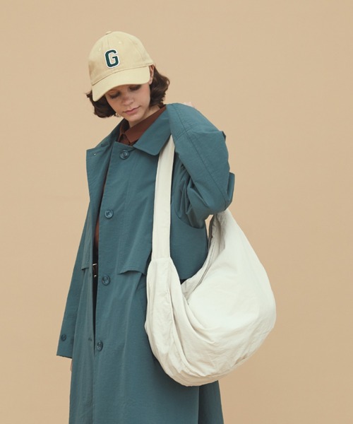 EDIT Gris（エディットグリ）の「ナイロンクーリエバッグ（ショルダーバッグ・レディース・オフホワイト/ブラック・FREE）」の2枚目の写真