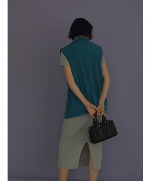 AMAIL（アマイル）の「Bulky water vest（ベスト・レディース・ブラウン/ブルー・FREE）」の8枚目の写真