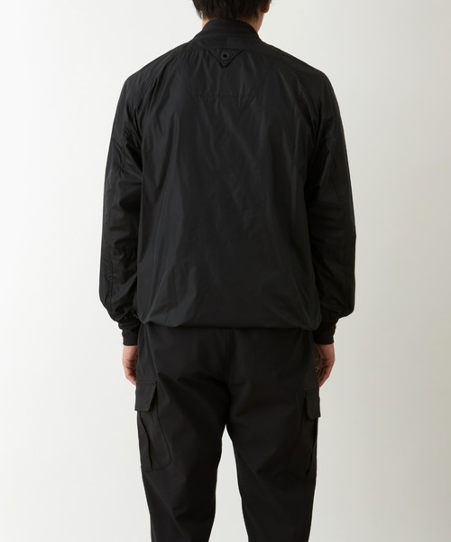 WHITE MOUNTAINEERING（ホワイトマウンテニアリング）の「NYLON LIGHT MA-1（MA-1・メンズ・ブラック・1/2/0）」の2枚目の写真
