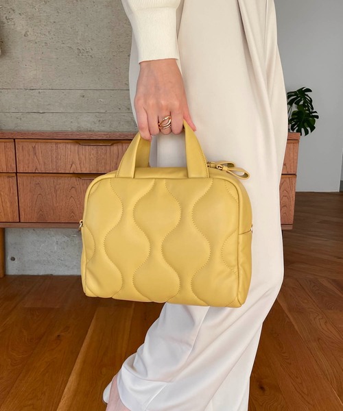 CAPRICIEUX LE'MAGE(カプリシューレマージュ)の「キルト2WAYボストンバッグ(ボストンバッグ・レディース・ブラック/イエロー/アイボリー・FREE)」の1枚目の写真