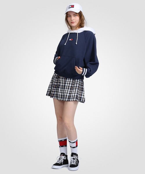 tommy jeans(トミー ジーンズ)の「オーセンティックリラックスパーカー(パーカー・レディース・ネイビー/グリーン・SMALL/MEDIUM/LARGE/X-SMALL)」の9枚目の写真