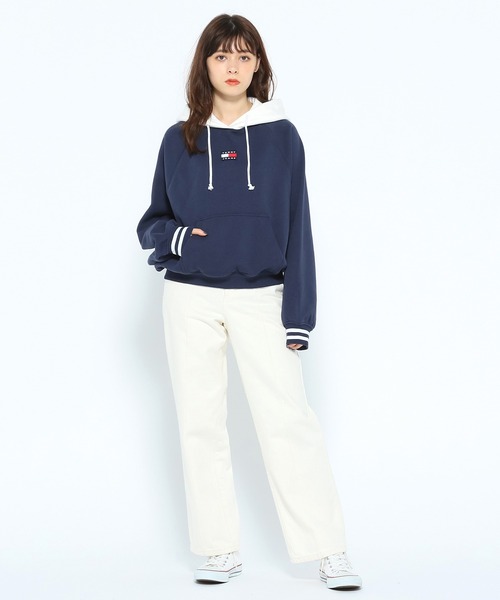 tommy jeans(トミー ジーンズ)の「オーセンティックリラックスパーカー(パーカー・レディース・ネイビー/グリーン・SMALL/MEDIUM/LARGE/X-SMALL)」の13枚目の写真