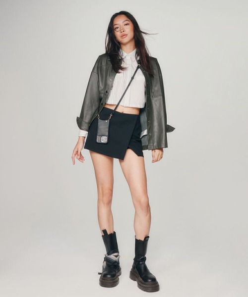 BANDOLIER（バンドリヤー）の「【BANDOLIER】EMMA エマシリーズ iPhone12/12Pro/13/13Pro/14/14Pro/15/15Pro/7/8/SE(第2/第3世代)対応（スマホケース/カバー・レディース・ブラック/ブラック系その他2/グレイッシュベージュ/アイボリー/ベージュ・iPhone 13 Pro/iPhone 7/8/SE(第2/第3世代)/iPhone 12/12 Pro/iPhone 13/iPhone 15/iPhone 15 Pro/iPhone 14/iPhone 14 Pro）」の13枚目の写真